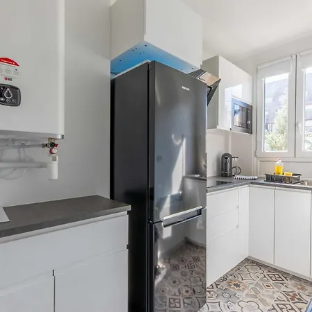 Beautiful Flat With Balcony Διαμέρισμα *