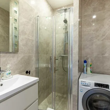 Beautiful Flat With Balcony Deauville